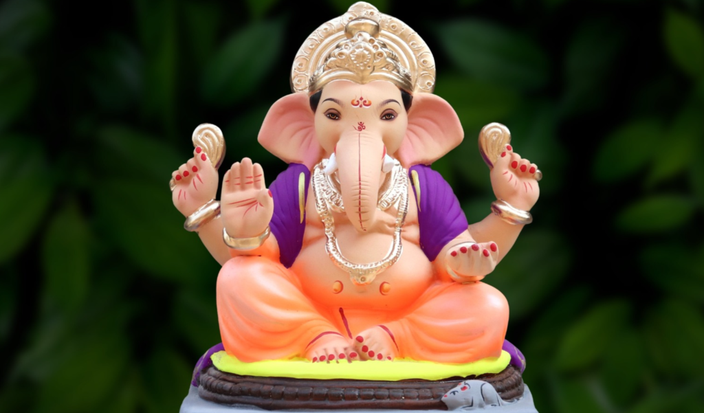 Ganpati Idol for Ganesh Chaturthi Decoration Ideas